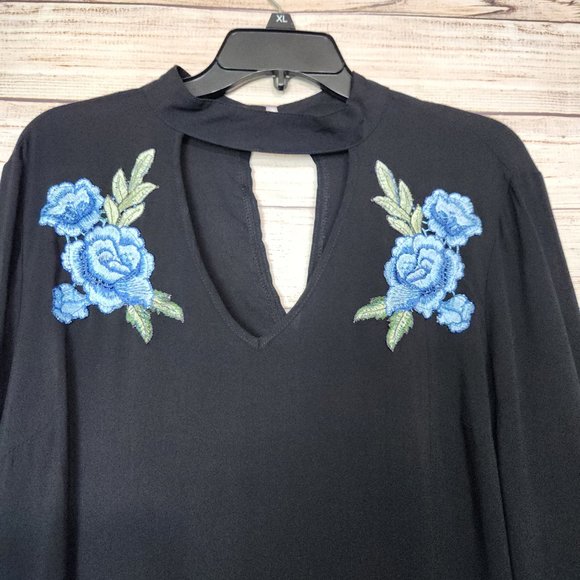 Unique Spectrum V-Neck Black Embroidered Tunic Choke Collar Women's Size XL - Picture 2 of 15